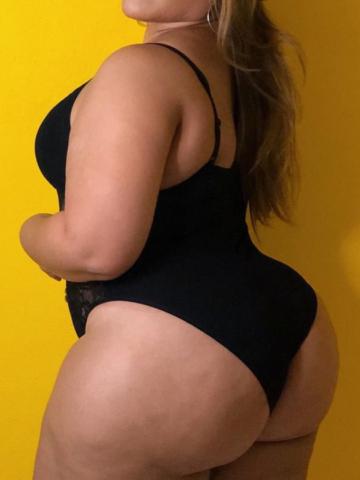 Олеся Аппетитная Брюнетка